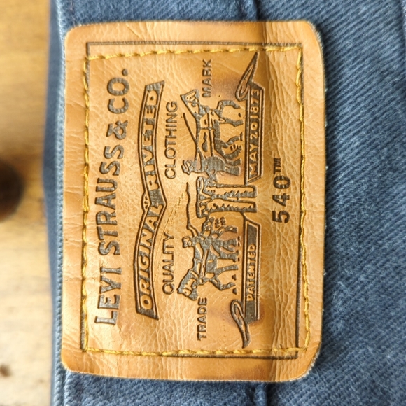 Levi's Dark Blue Jeans - Picture 2 of 7